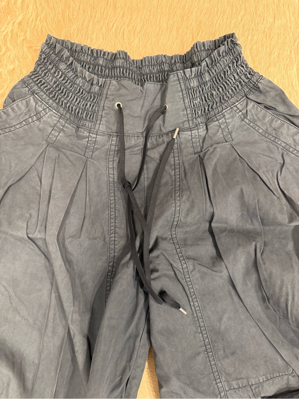 Anthropologie ruched poplin parachute pants - Picture 4 of 9